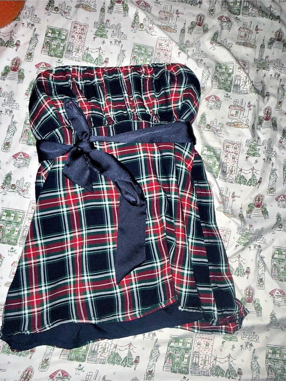 Hollister top